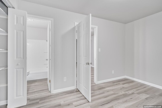 Photo - 205 Adams St.