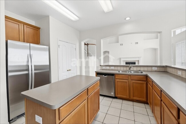 2112 Lake Fork Ln