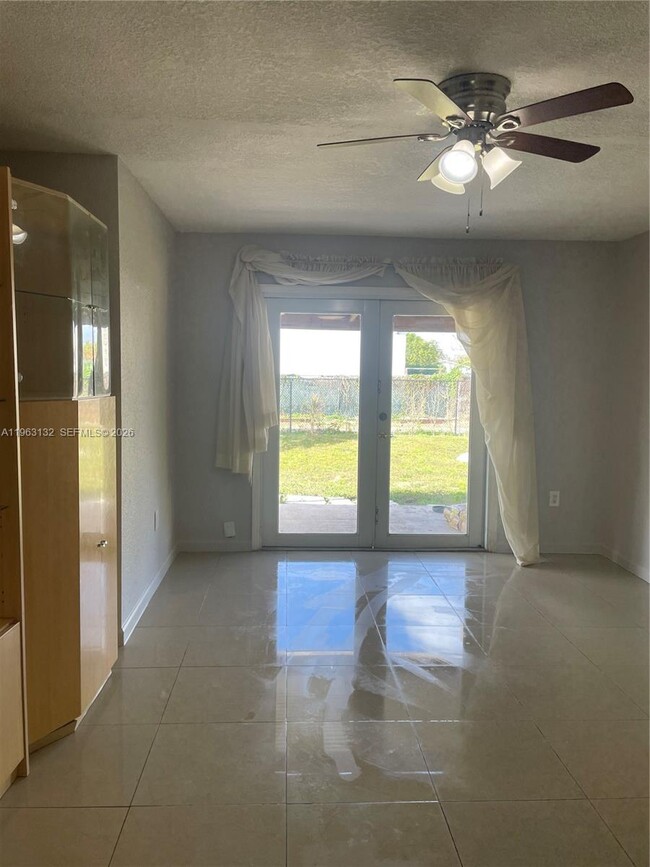 Photo - 5501 SW 18th St