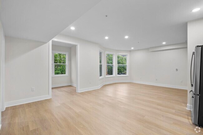 Building Photo - 1546 Chapel St Unit 4 Rental