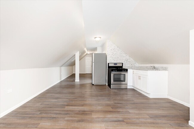 Photo - 2246 S Albany Ave Unit 4F