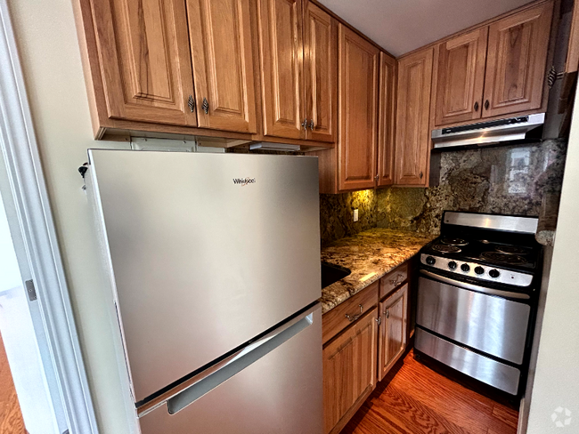 Building Photo - 170 Sagamore St Unit 170 Sagamore St Rental