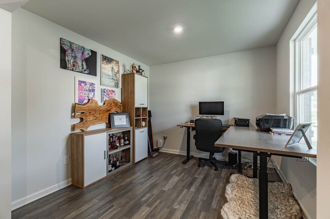 Photo - 312 Smt Crk Dr