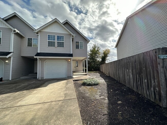 Building Photo - 166 Unit 1472 Rental
