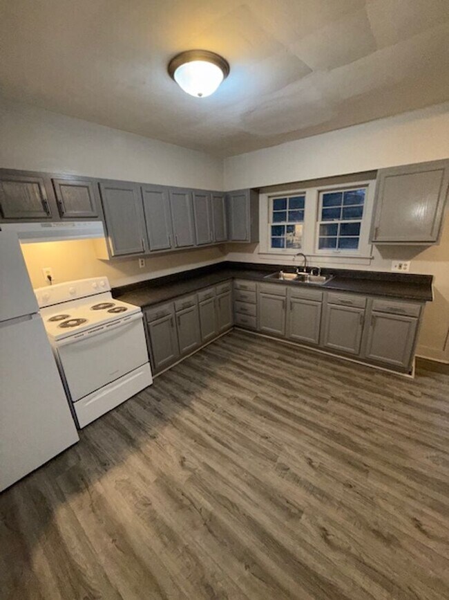 Photo - 511 S Evans Ave