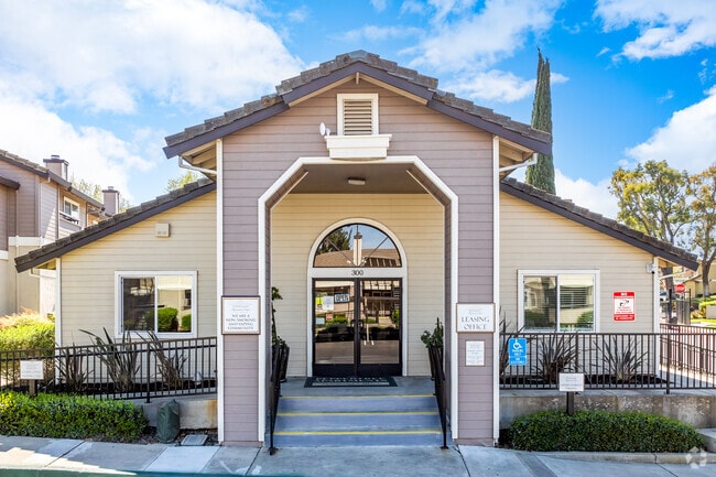 Entrance - Peppertree