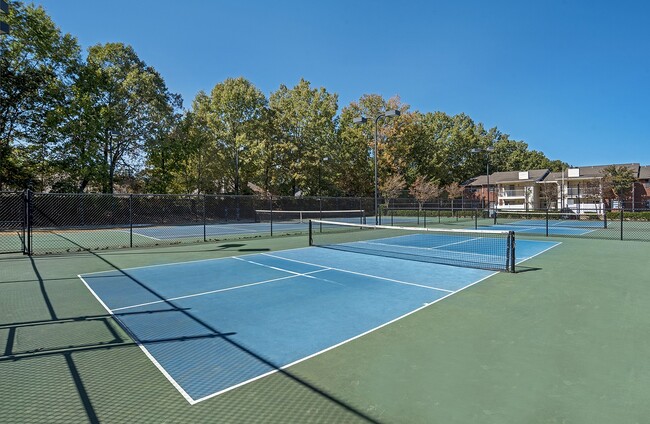 Arbors at Natchez Trace Apartments