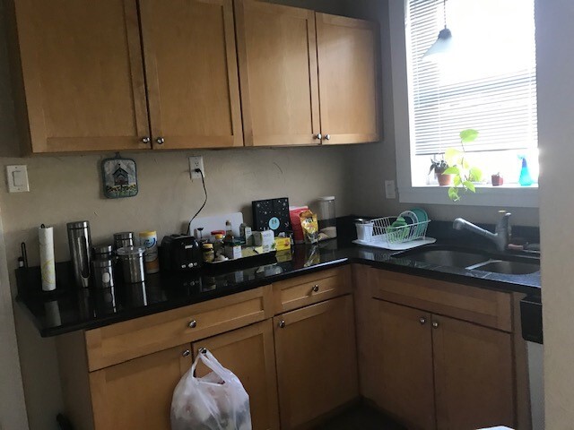 166 W Lincoln St