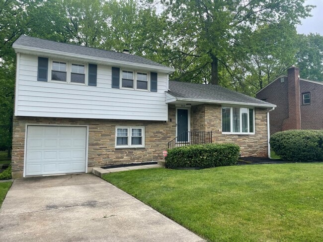 Photo - 202 Alders Dr
