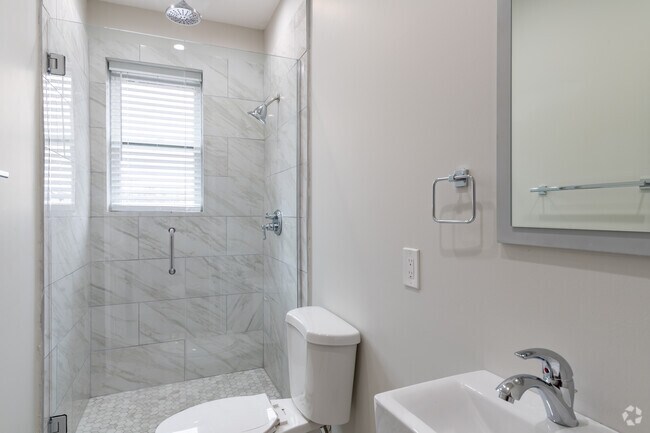 2BR, 1BA - 800 SF
