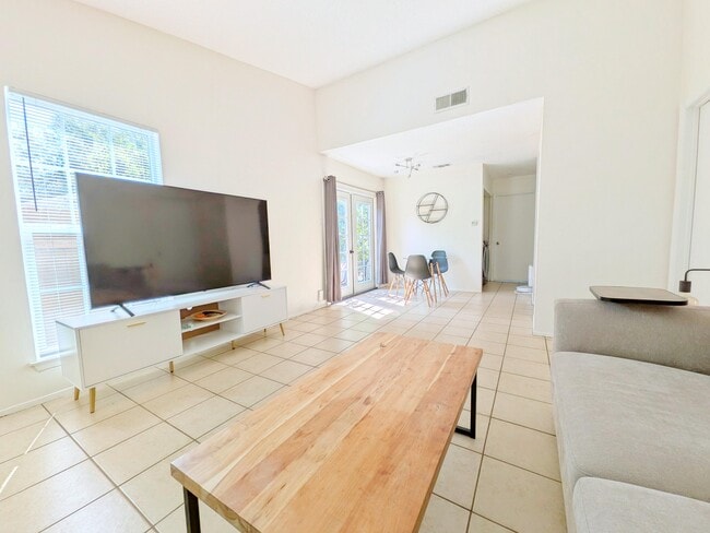111 Meteor Dr Unit A