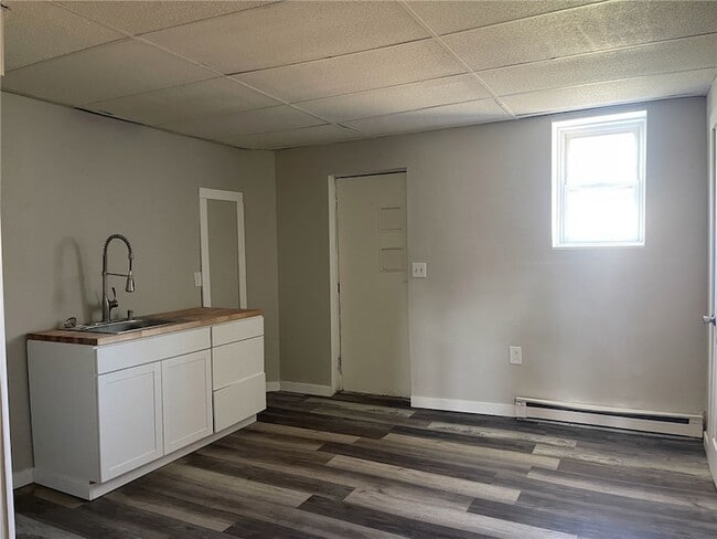 Photo - 221 N Liberty St