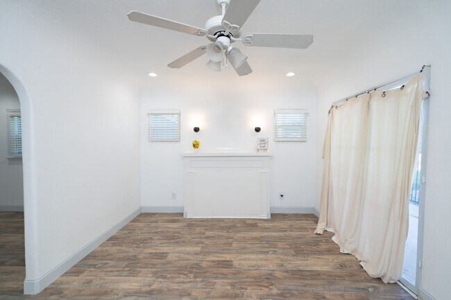 822 E Windsor Rd Unit 822