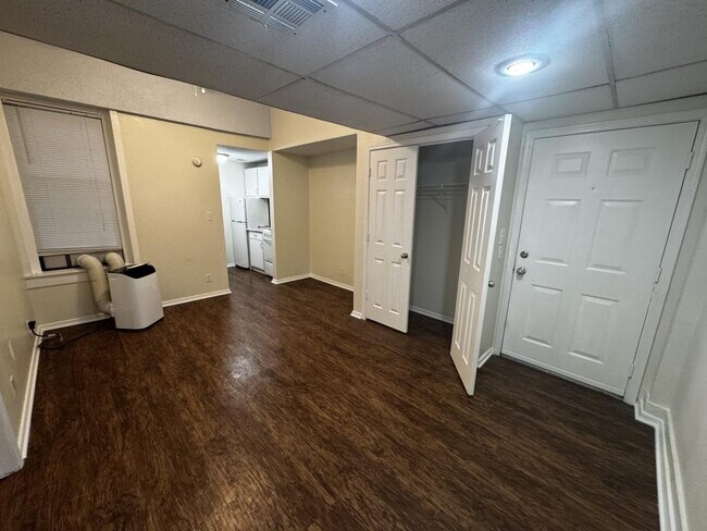 Photo - 103 E Central Ave