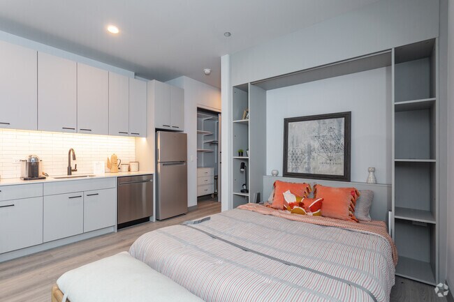 Photo - Triangle Square