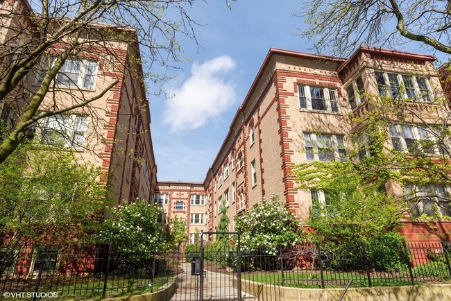 Building Photo - 5340 N Winthrop Ave Unit 2s