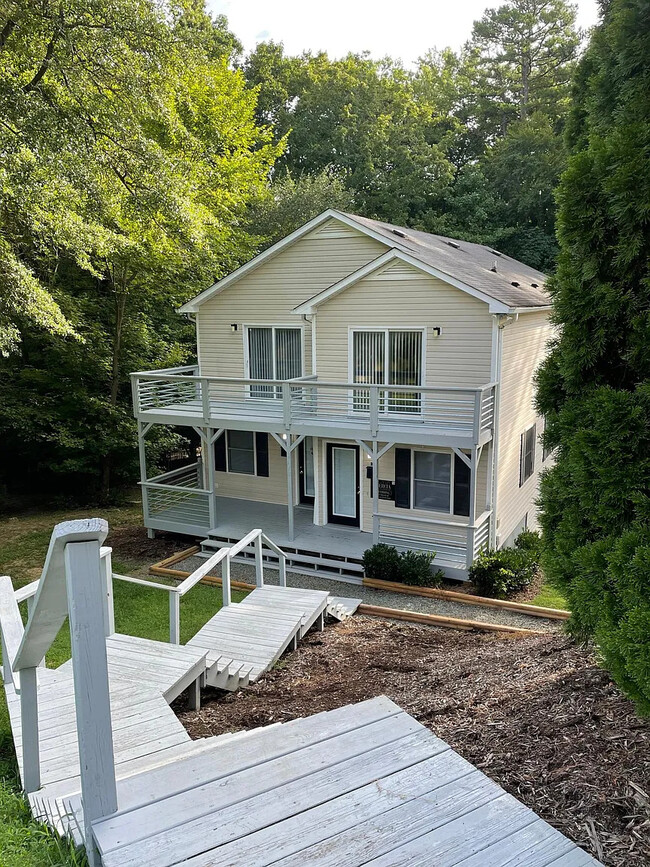 Front view of the house! - 104 Carver St Casa Adosada