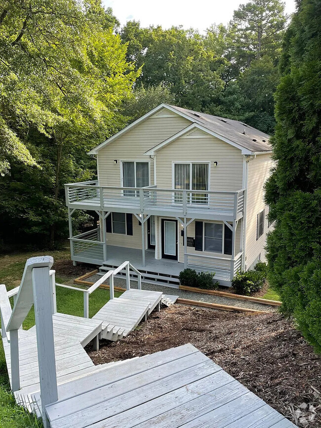 Building Photo - 104 Carver St Rental