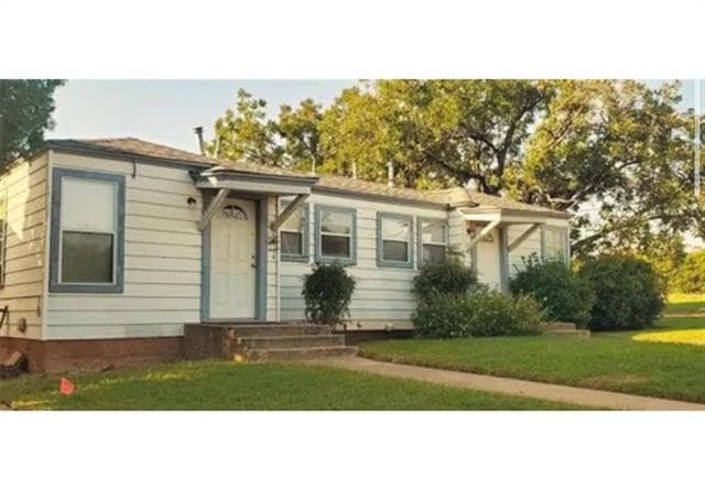 Building Photo - 205 College Dr