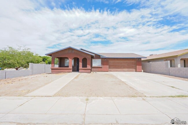 Photo - 604 Yucca St