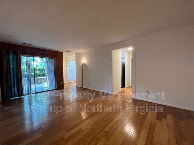 Photo - 3306 Woodburn Village Dr