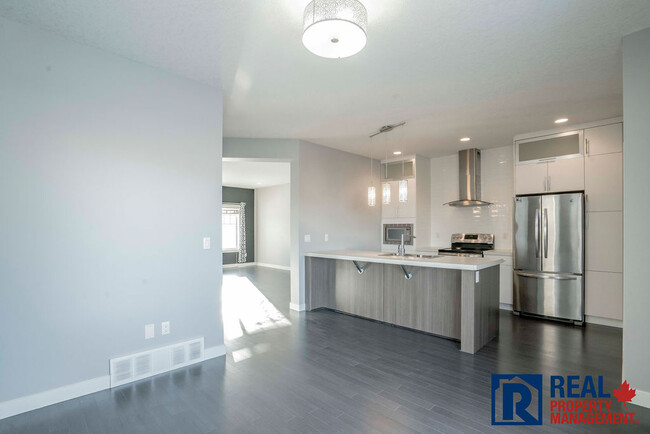 Photo - 8734-8772 72 Ave Unité 1