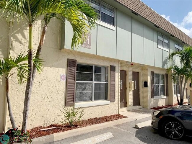 Photo - 4653 NW 9th Dr Townhome