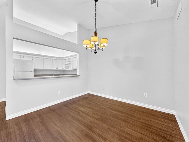 Photo - Beautiful 2BR 2BA Home w/ Sunroom • Full Kitchen Suite • Attached Garage in Columbus