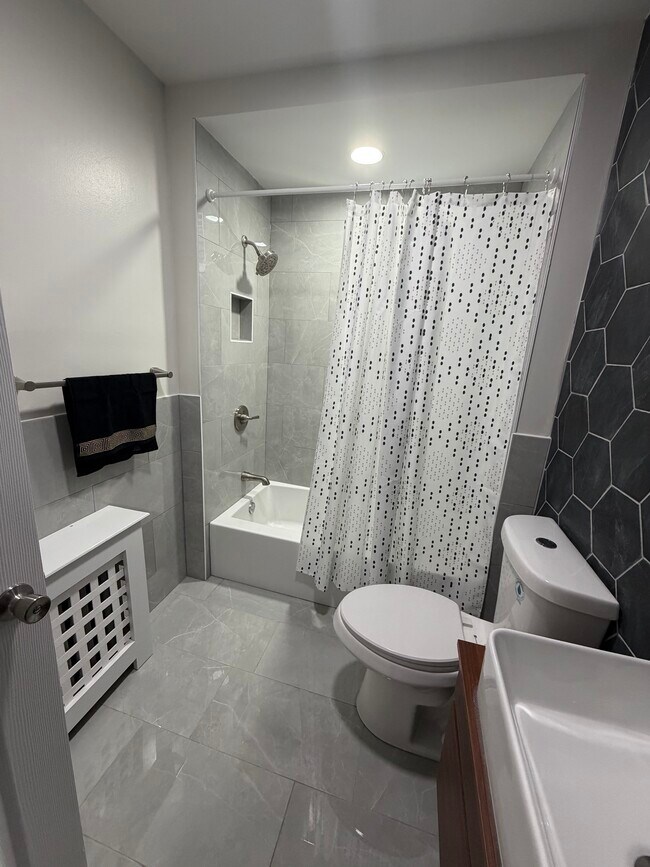 Photo - 211 Wilson Ave Unit #1