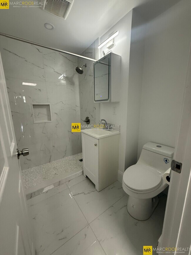 Photo - 476 Commonwealth Ave Unit 5