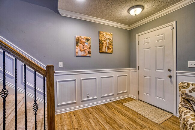 Photo - 4880 Imperial Dr