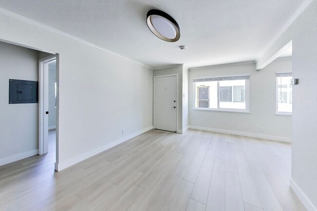 Photo - 1265 Oak Grove Ave Unidad 01