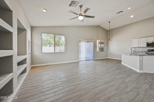 Photo - 4240 E Augusta Ave