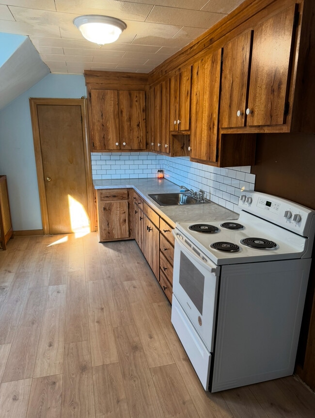 Photo - 12 Crown St Unit 2