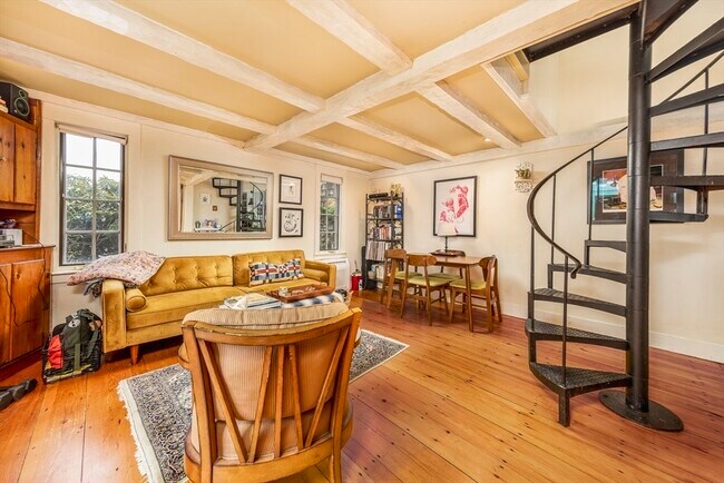 Photo - 14 Nicholson Hill Rd
