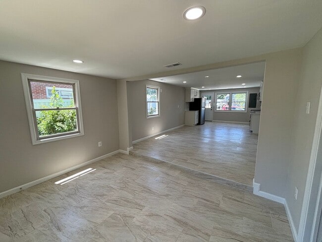 Photo - Single Family Home in Glen Burnie