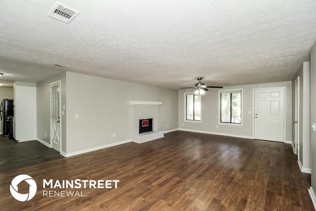 Photo - 2085 Swan Ct