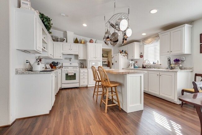 Charming Furnished Home in Age-Restricted ... - Charming Furnished Home in Age-Restricted ...