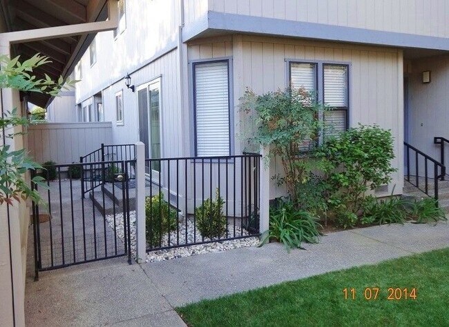 Photo - 8126 Briar Ridge Ln