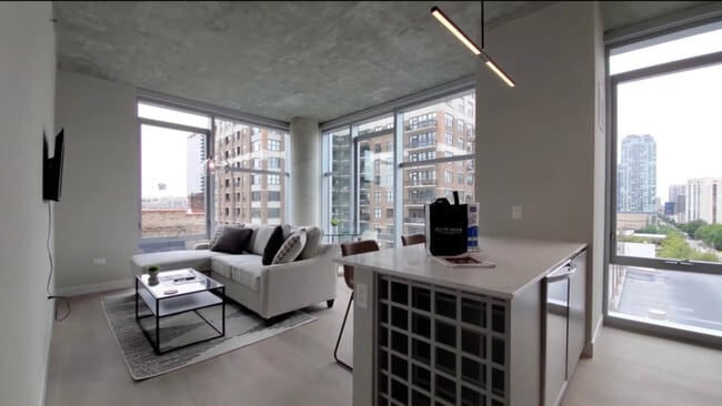 Building Photo - 107 W Hubbard St Unit 20