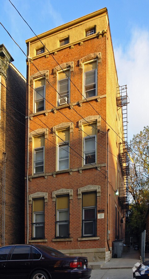 Photo - 822 Poplar St