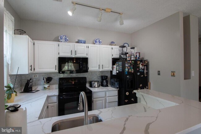 Photo - 265 S Pickett St Unit 301
