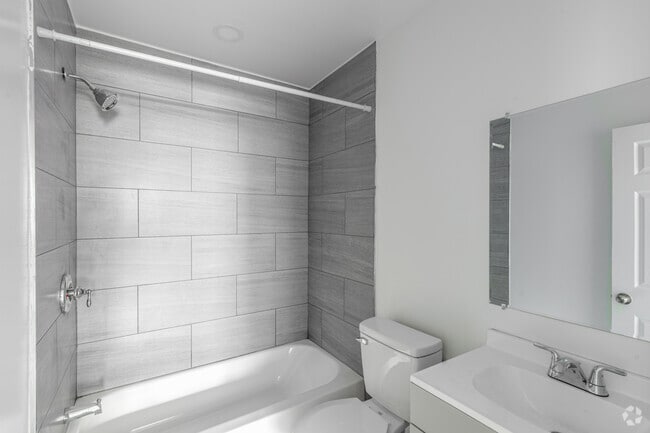 1BR, 1BA - 529SF - Bathroom
