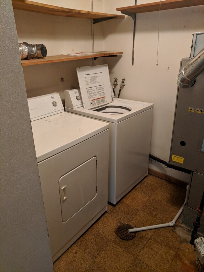 washer and dryer included - 2622 Melrose Ave