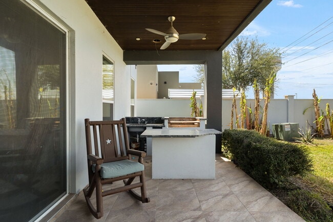 Photo - 305 N Mockingbird Ave