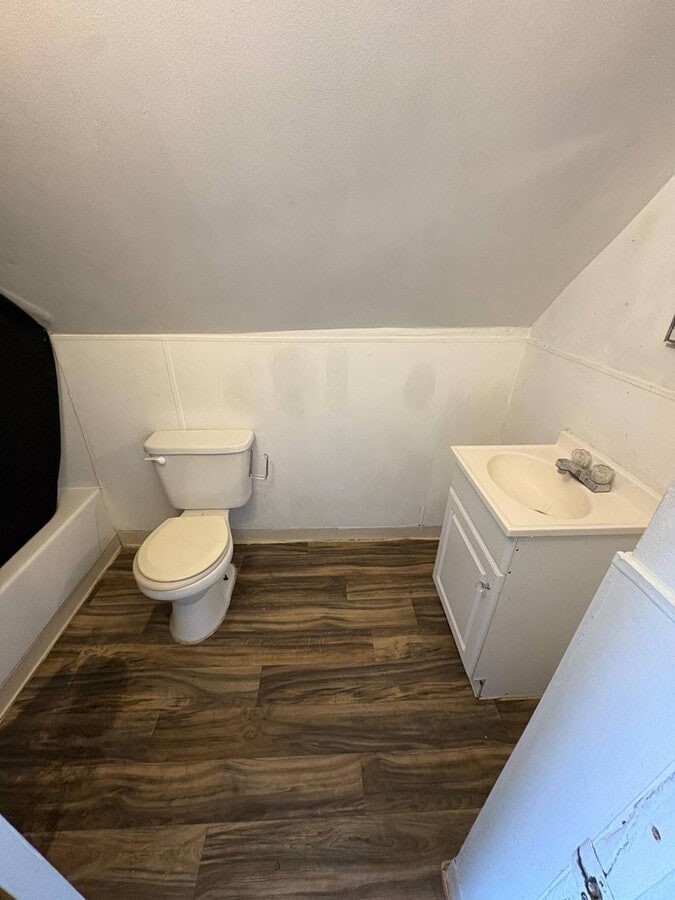 Photo - 2-Bedroom, 1-Bathroom Home GOSHEN – $1,150/Month | 842 Sq. Ft.