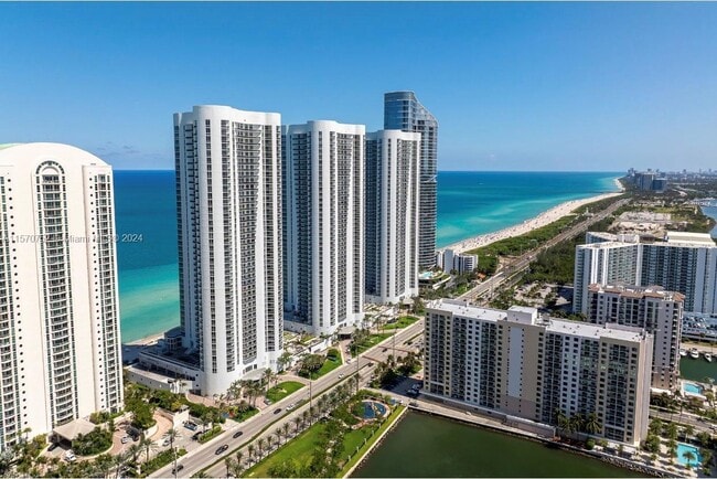Building Photo - 15811 Collins Ave Rental