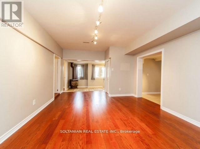 Photo - 257 Parkwood Ave