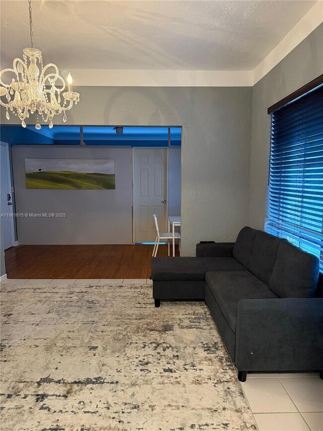 Photo - 935 9th St Unidad 2A