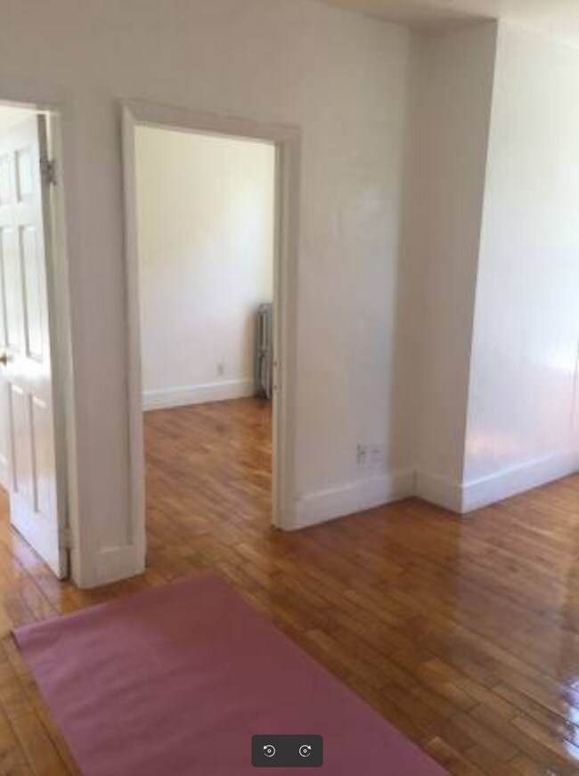Photo - 4 Adella Pl Apartments Unit 1